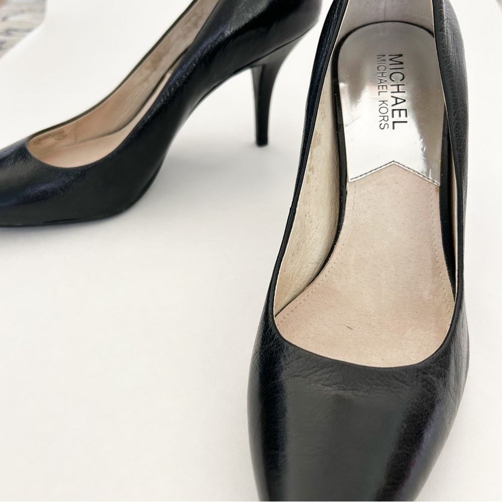 MICHAEL KORS Black leather Pumps Pointed Toe Size 7.5 Career Office - Picture 3 of 11